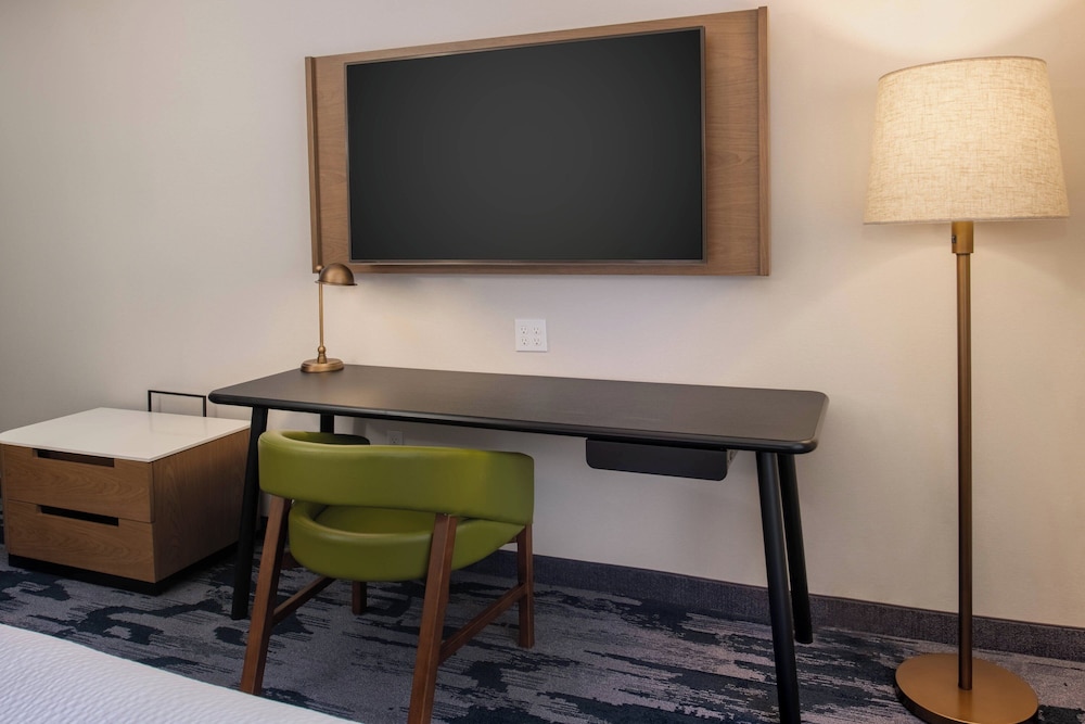 Fairfield Inn & Suites by Marriott Wenatchee - photo 5
