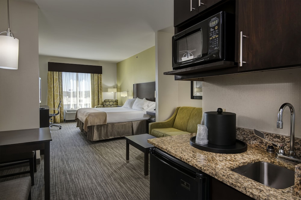 Holiday Inn Express & Suites Conway by IHG - photo 11