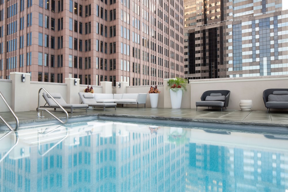 The Windsor Suites - photo 37