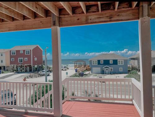 40 East Peach Bound by Oak Island Accommodations - photo 36