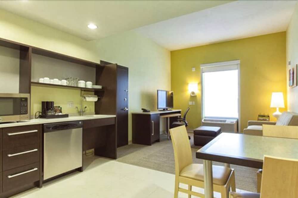 Home2 Suites by Hilton Rahway - photo 4