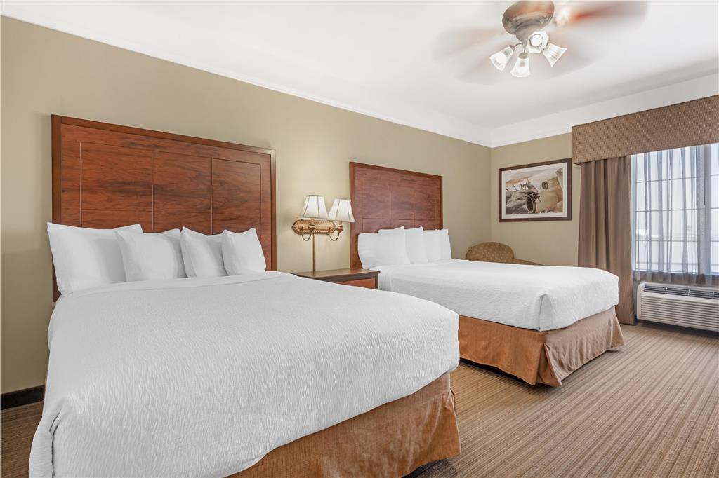 Best Western Plus Monica Royale Inn & Suites - photo 3
