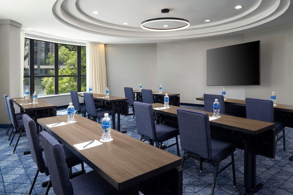 Courtyard by Marriott Washington Capitol Hill Navy Yard - photo 41