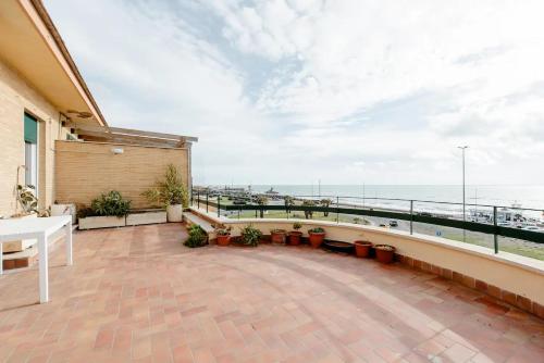 Seafront Penthouse — 4-Star Luxury Hotel in Lido Di Ostia, Italy