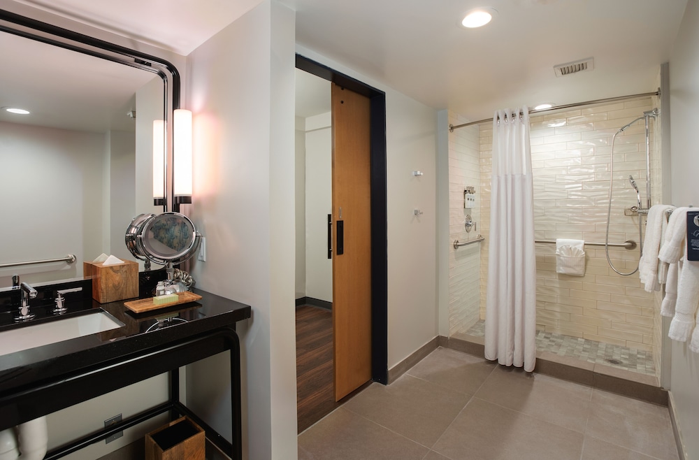 The Beeman Hotel - photo 20