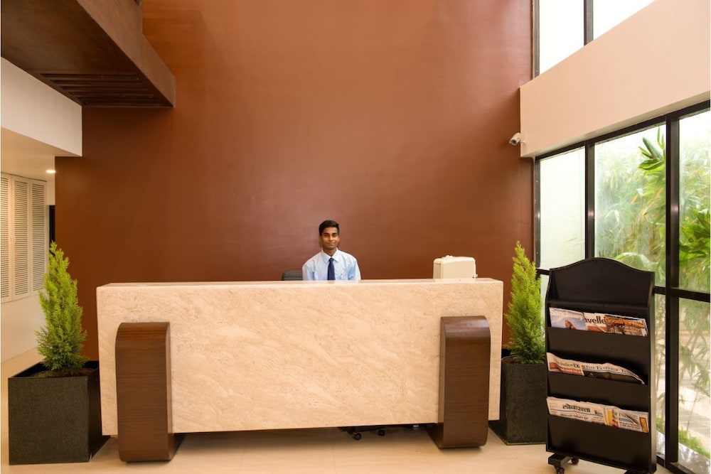 Starlit Select MontVert - carbon neutral hotel in Pune