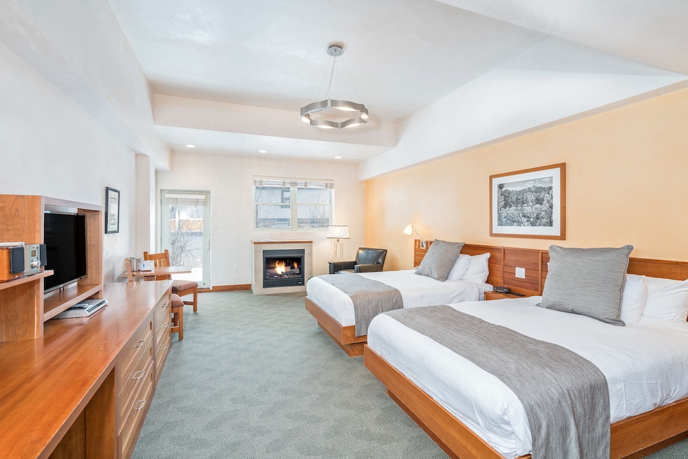 Camel S Garden Hotel — Telluride