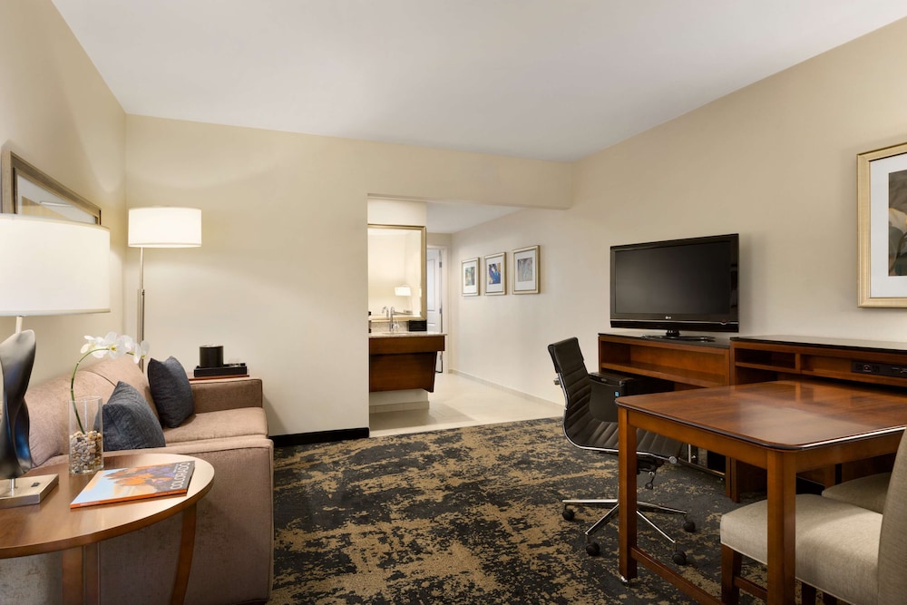 Embassy Suites by Hilton Denver Downtown Convention Center - photo 15