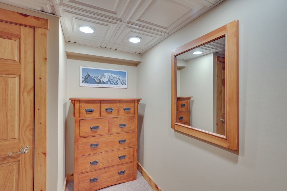 Ski in ski out w Sauna in Jay Ski Peak Resort - photo 14