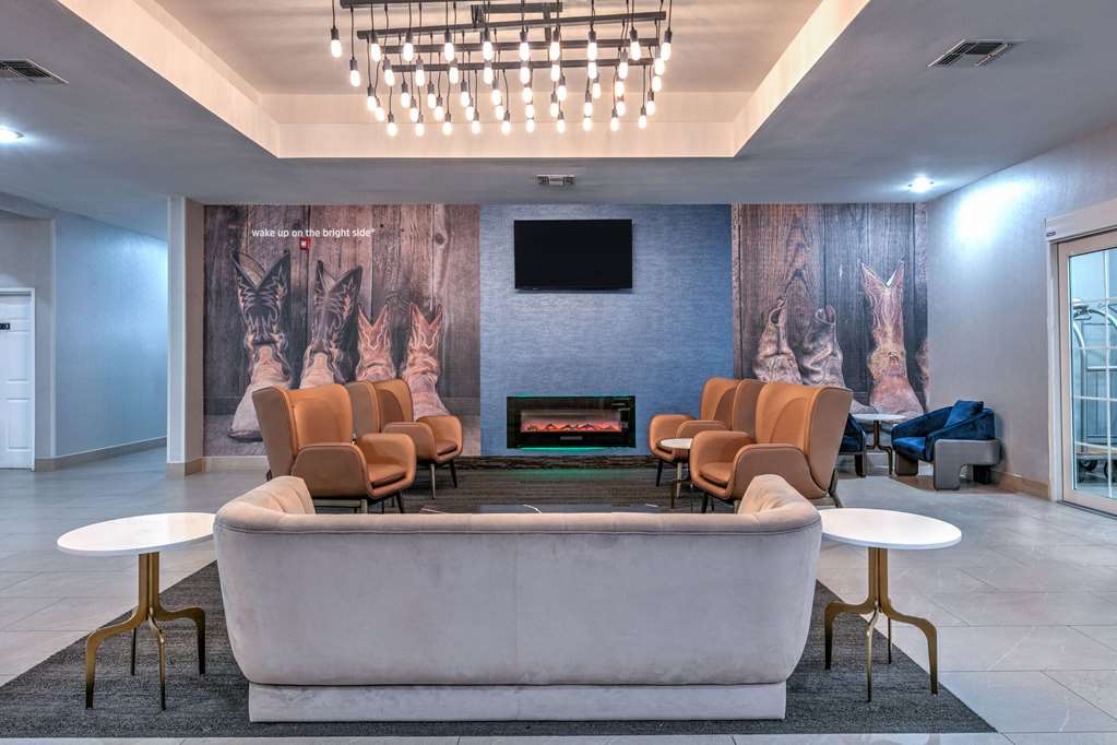 La Quinta Inn & Suites by Wyndham Decatur - photo 7
