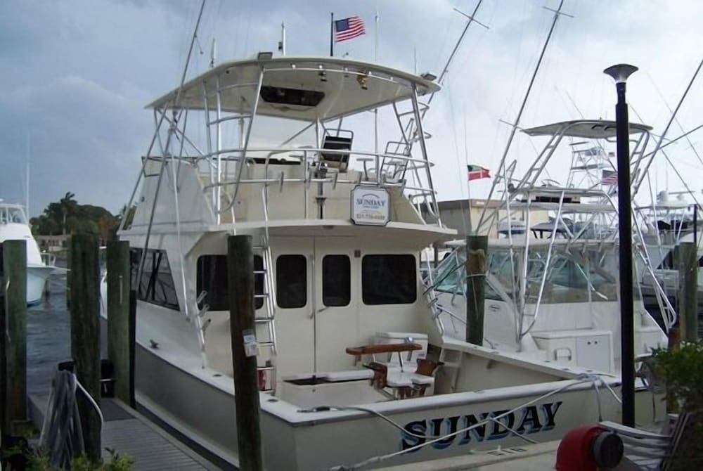 Pirate's Cove Resort & Marina - photo 23