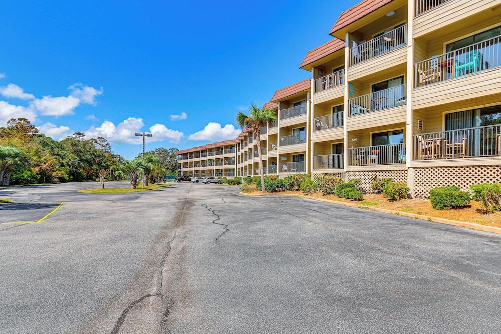 Walk to Beach: Resort Perks at Hilton Head Condo - photo 19