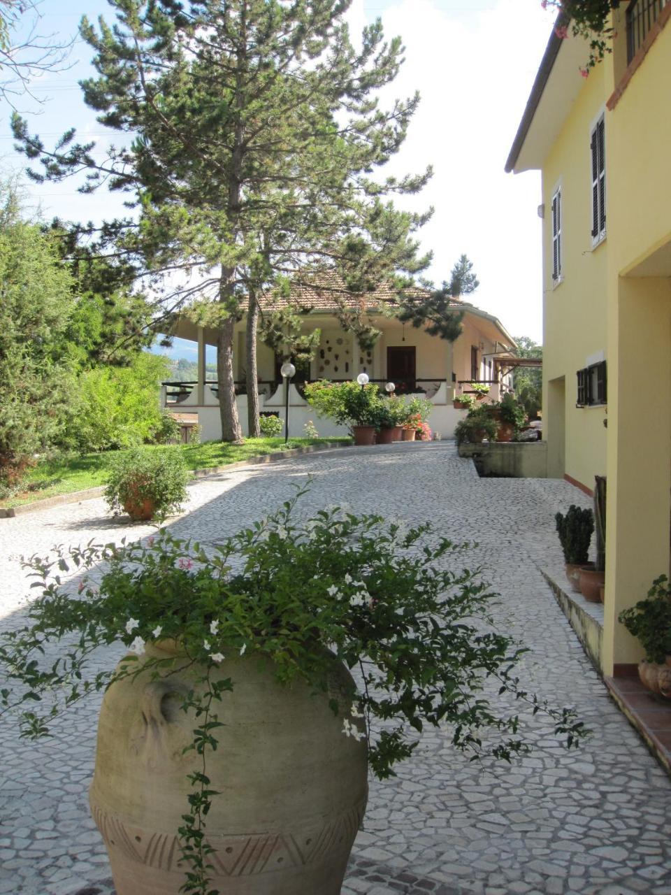 Valle degli Ulivi appartamento — 4-Star Luxury Hotel in Terni, Italy