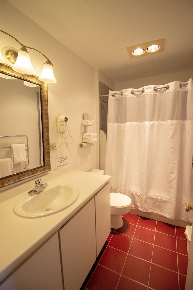 The Lucerne Inn - photo 27