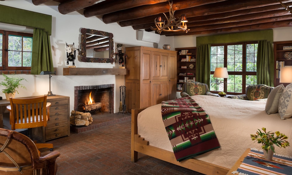 Inn Of The Turquoise Bear - photo 7