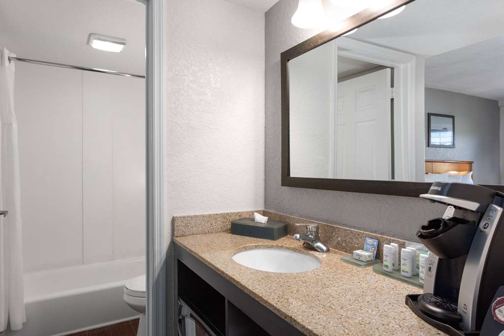 La Quinta Inn by Wyndham Cocoa Beach Port Canaveral - photo 20