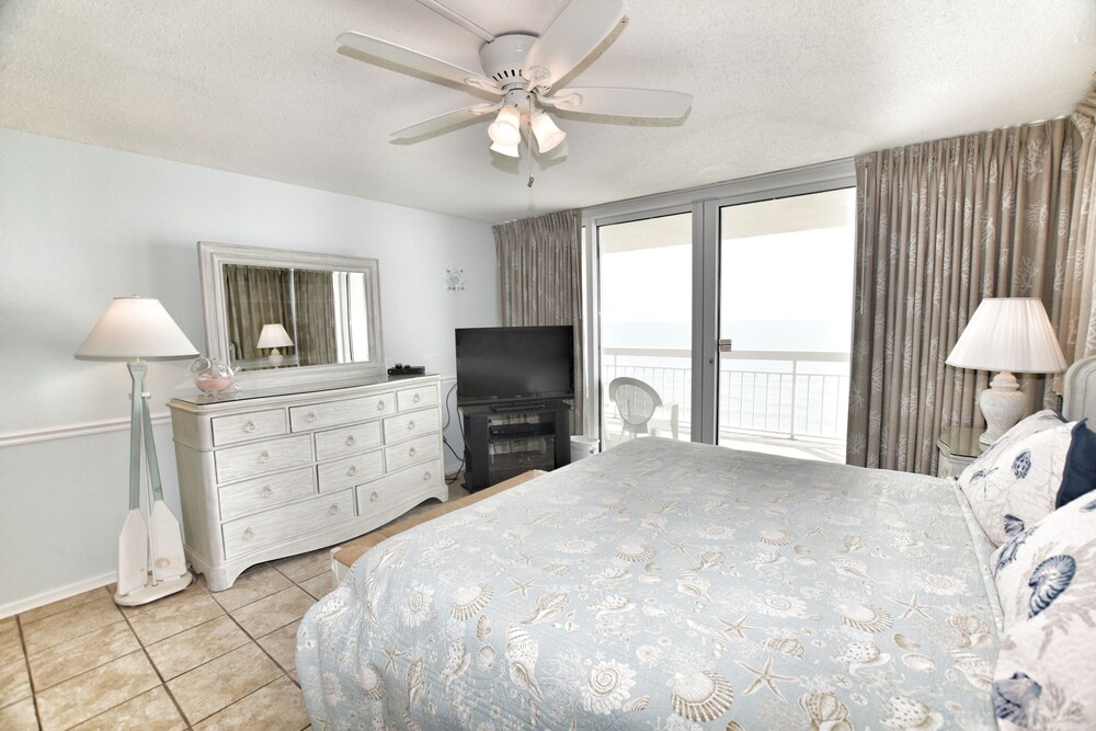 0512 Waters Edge Resort 3 Bedroom Condo by RedAwning - photo 6