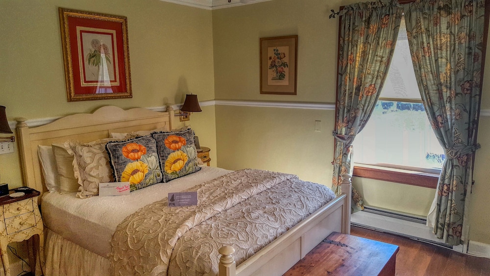 The Lilac Inn - photo 31