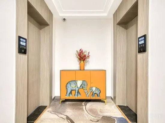 Tingting Luxury Hotel — hotel in Heze