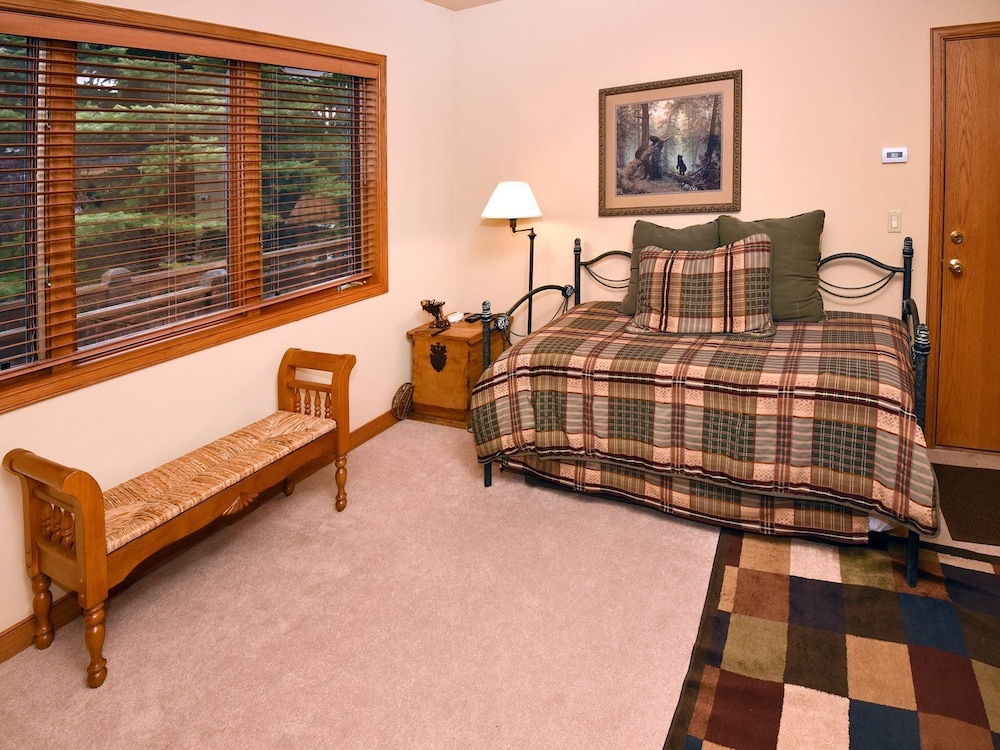 Glacier Court 1844 B - photo 4