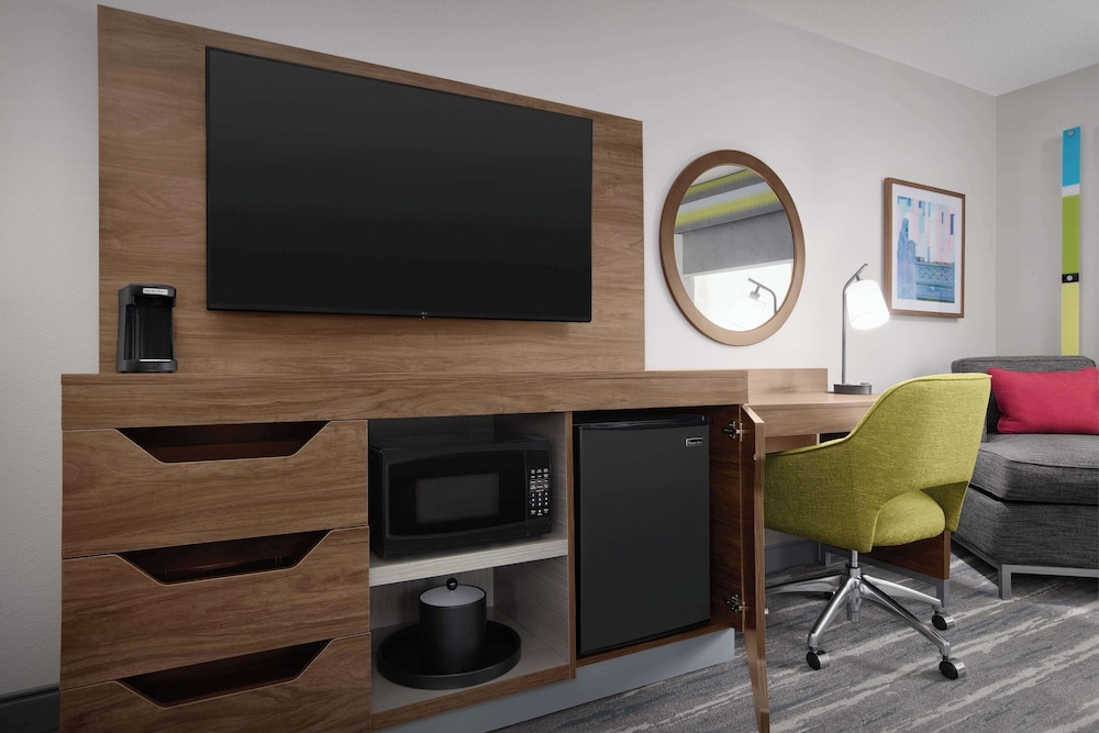 Hampton Inn Yorkville - photo 12