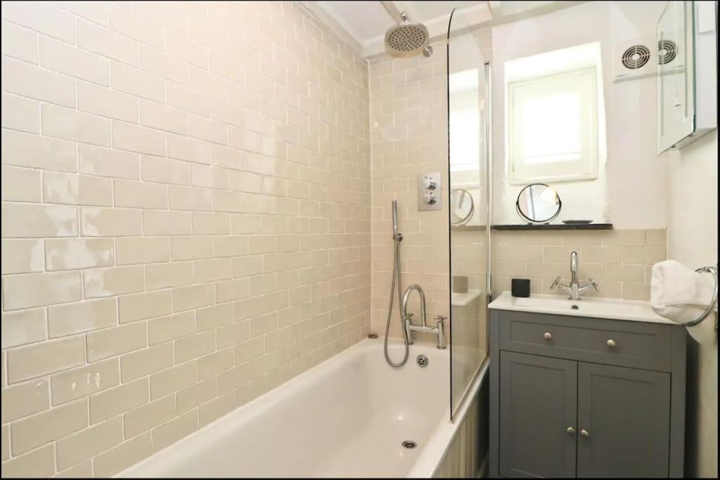 The Roundhouse Tregonce Padstow near the sea in Wadebridge, United Kingdom