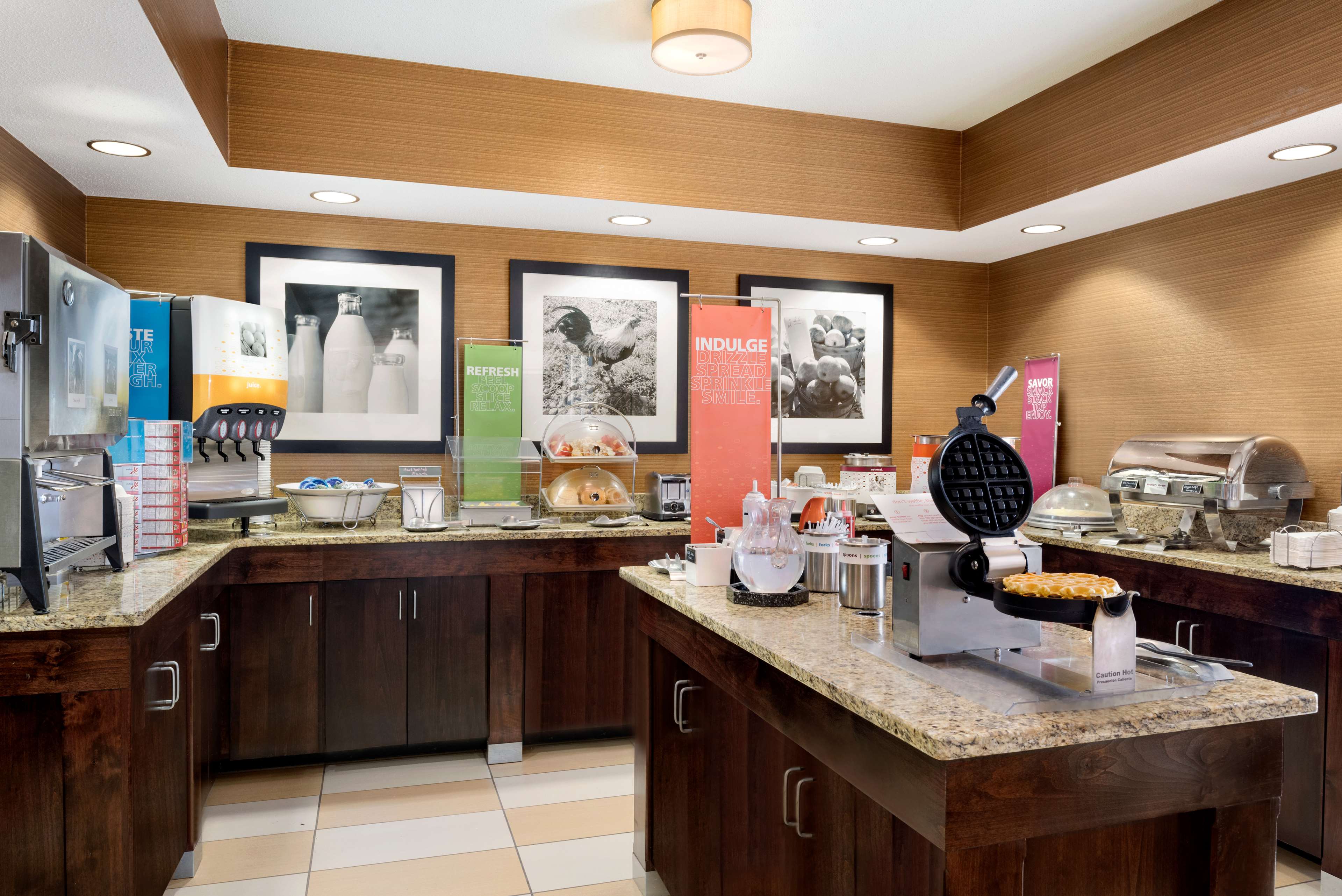 Hampton Inn Lawrence - photo 11