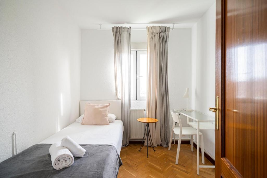 Modern And Bright Apartment Plaza Elíptica Magin — 4-Star Luxury Hotel in Madrid, Spain