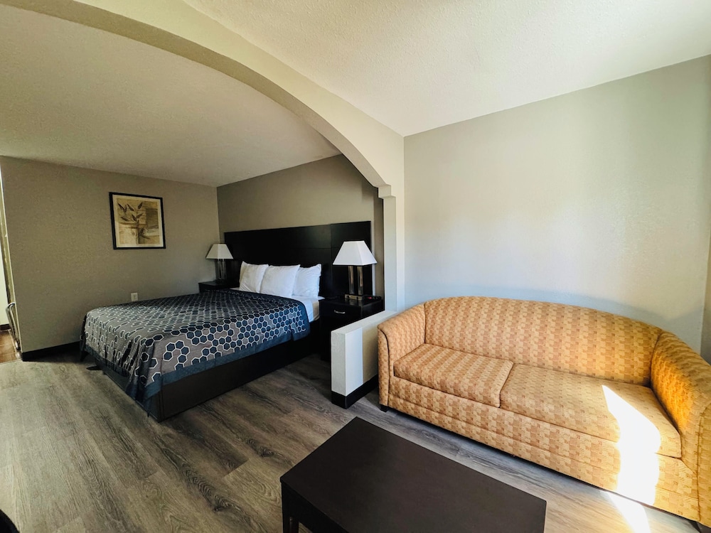 Quality Inn & Suites Centerville - photo 6