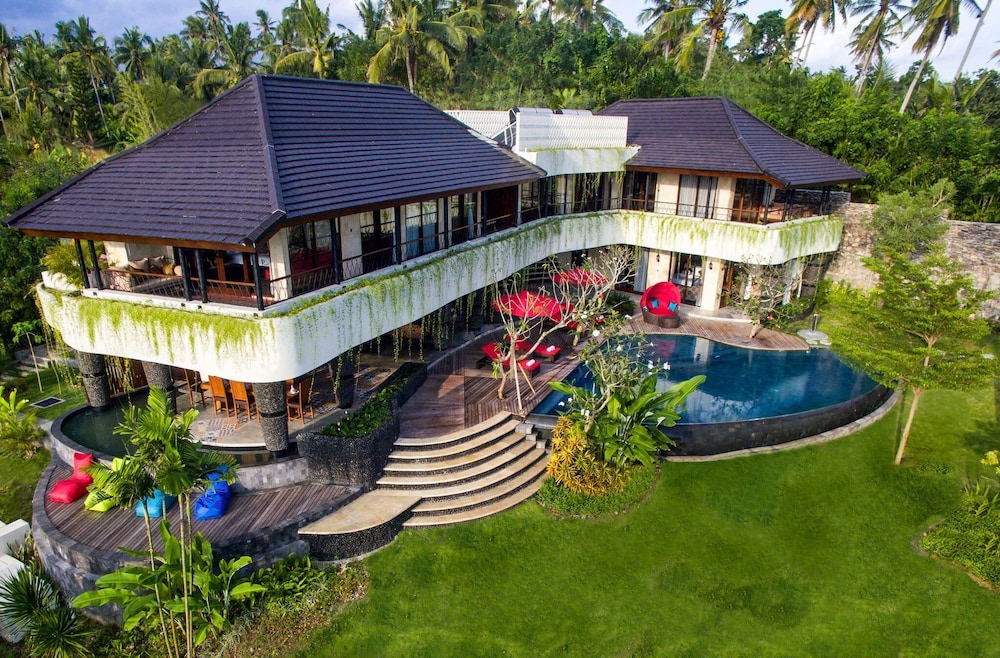 X2 Vibe Phuket Patong - carbon neutral hotel in Patong