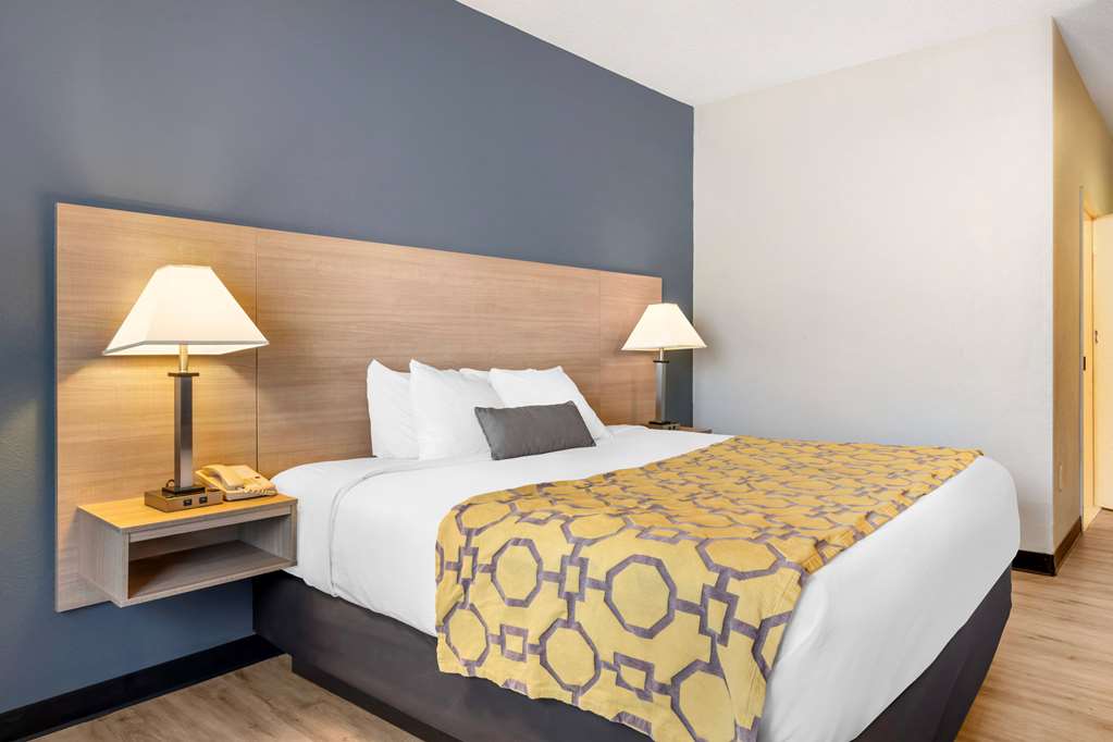 Baymont by Wyndham Kennesaw - photo 14