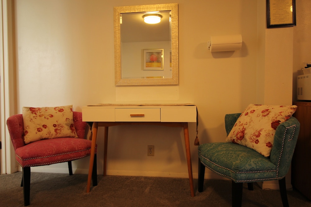Mariner's Cove Inn - photo 39