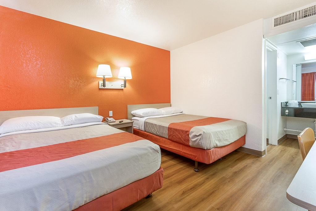 Motel 6 Phoenix North Bell Road - photo 17