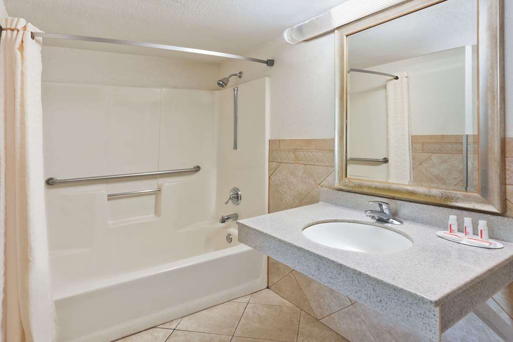 Super 8 by Wyndham Ringgold Chattanooga Area - photo 15