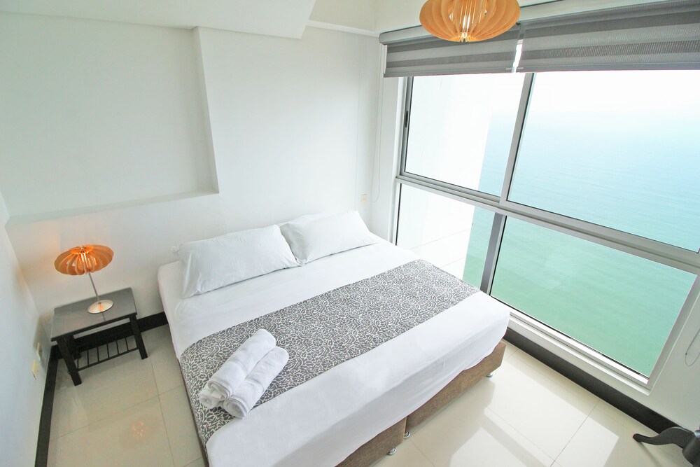 Apartamentos Palmetto Frente al Mar — 4-Star Luxury Hotel in Cartagena, Colombia