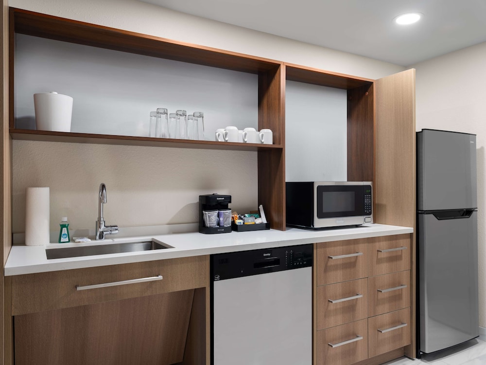 Home2 Suites by Hilton Brownsburg - photo 13