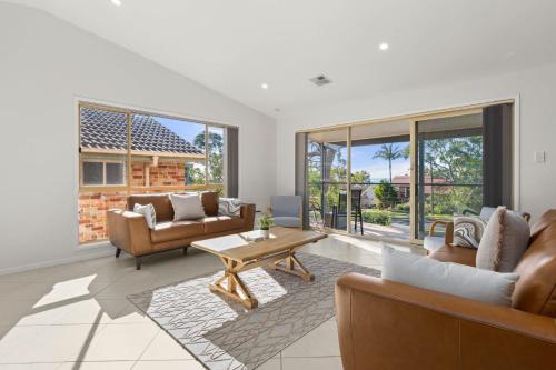 White Sands Retreat by Experience Jervis Bay in Vincentia, Australia