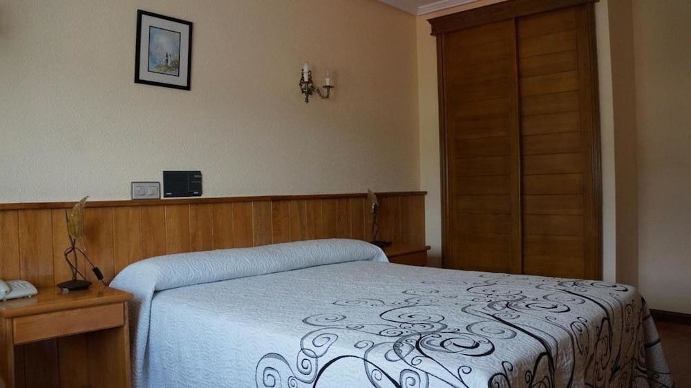 Hotel Larry - carbon neutral hotel in Cee