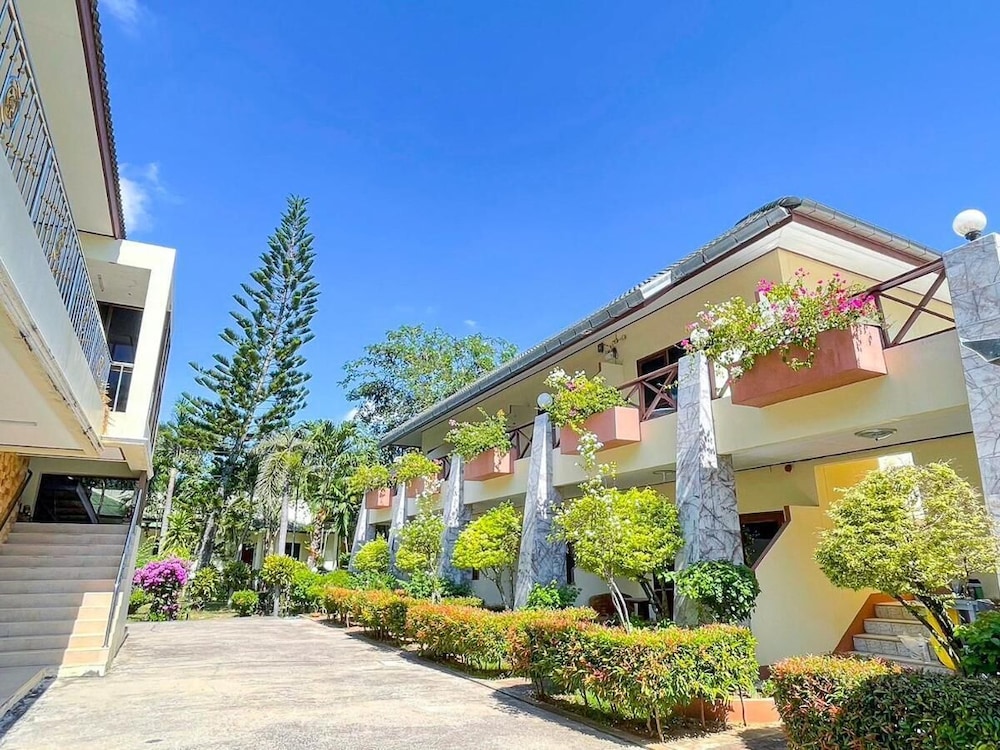 Sea View Resort Rayong - last minute hotel in Rayong