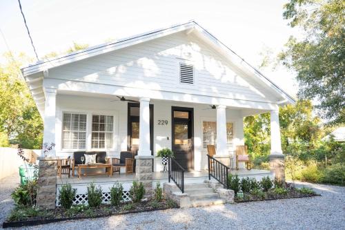 The Big Twisted Oaks in Bay Saint Louis, United States