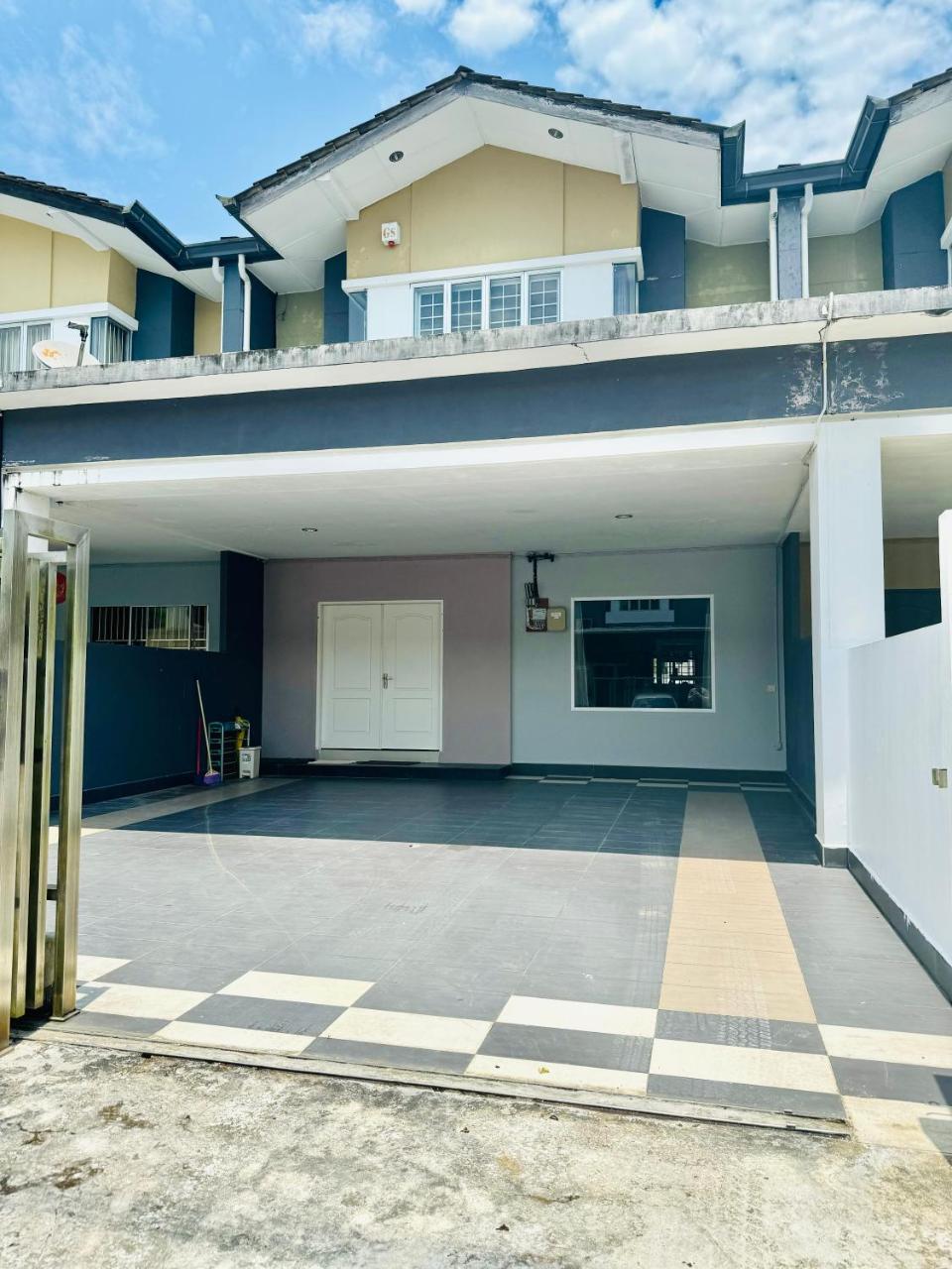 HmHome Four — Sibu — photo 3