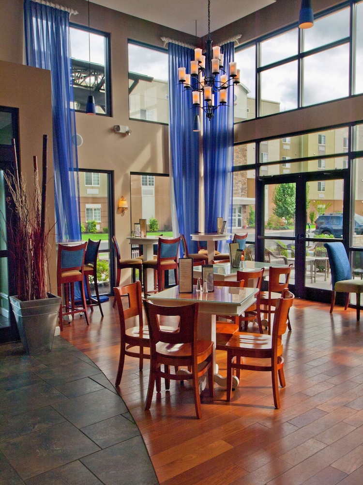 DoubleTree by Hilton Hotel Buffalo Amherst - photo 33