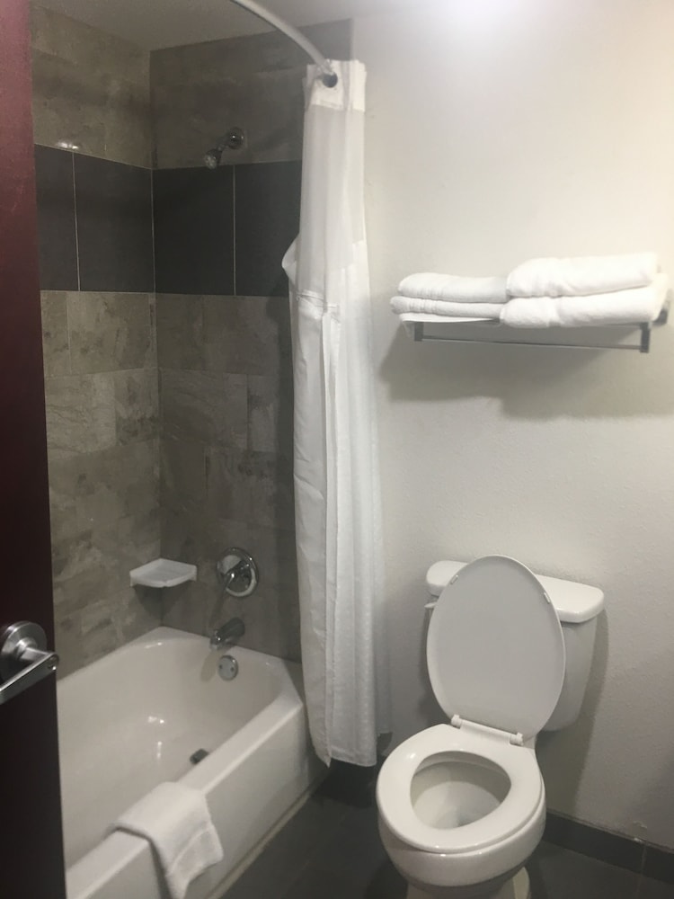 Days Inn by Wyndham Alva - photo 21