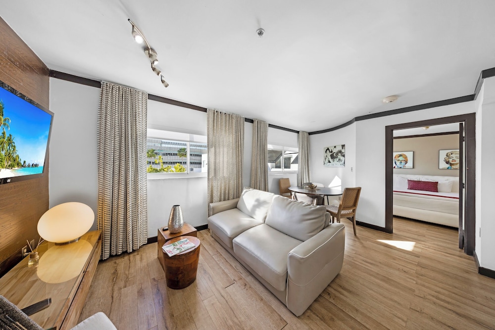 The Shoreline Suites - photo 26