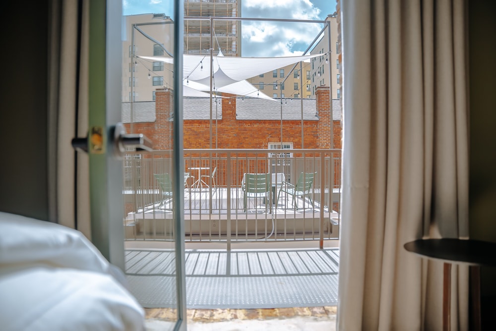 The Woodward Hotel - photo 43