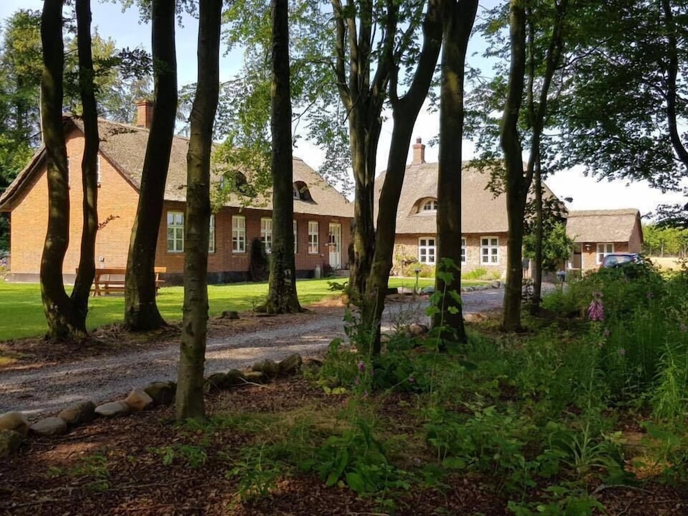 Agerfeld Gl Skole - carbon neutral hotel in Holstebro