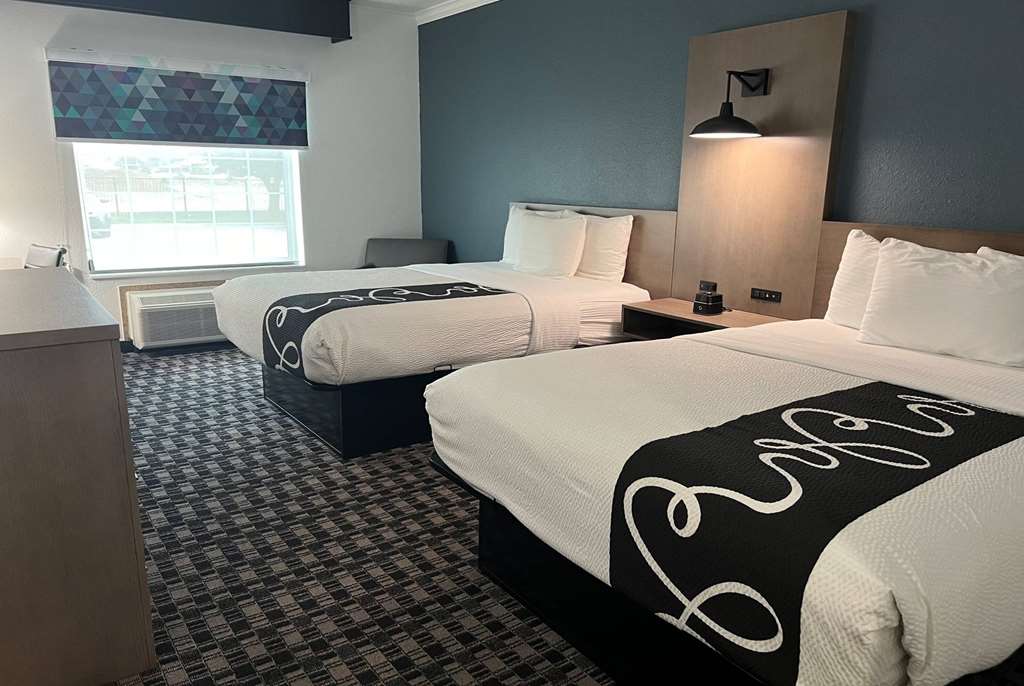 La Quinta Inn & Suites by Wyndham Dalhart - photo 49
