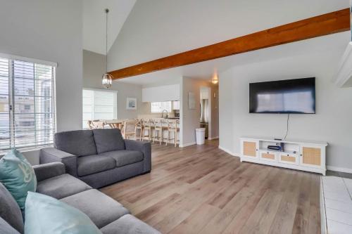 Steps to bay & ocean Belmont Park dining — 4-Star Luxury Hotel in San Diego, United States