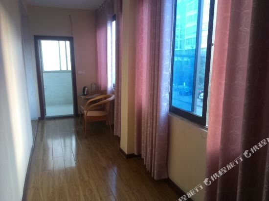 Luding Luyun Hotel in Luqiao, People's Republic of China