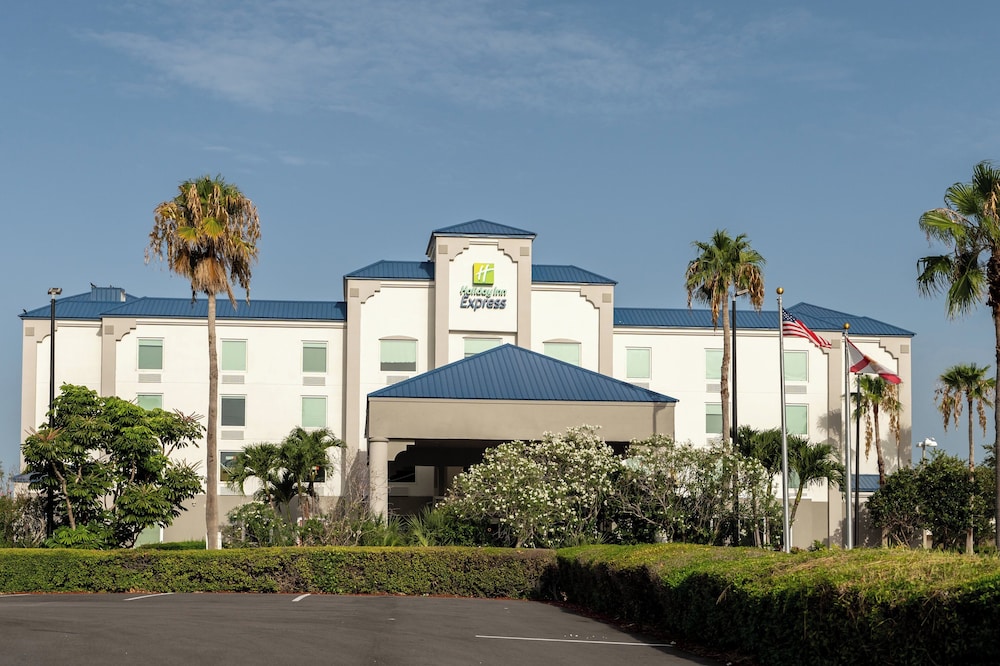 Holiday Inn Express Hotels & Suites Cocoa Beach by IHG - photo 47